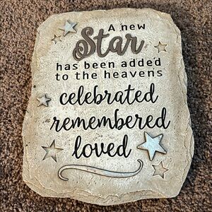 NWOT Decorative Memorial Stone-look Plaque/Garden Stone with Heartfelt Message